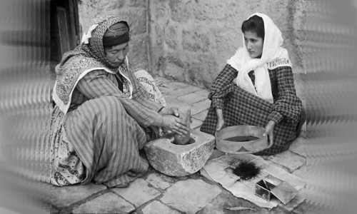 טחינת קפה - Grinding coffee