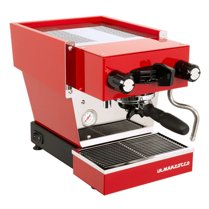 Красная кофемашина La Marzocco Linea Micra 