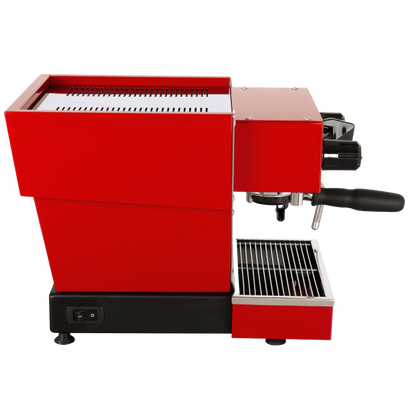 Красная кофемашина La Marzocco Linea Micra 